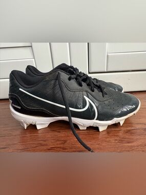 Nike Men’s Baseball Cleats size 8.5